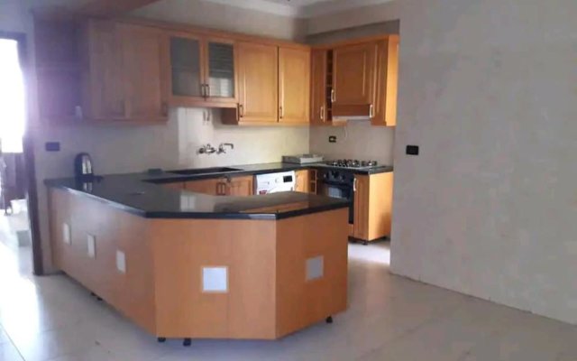 Stunning 4-bed Apartment in Ain Saadeh