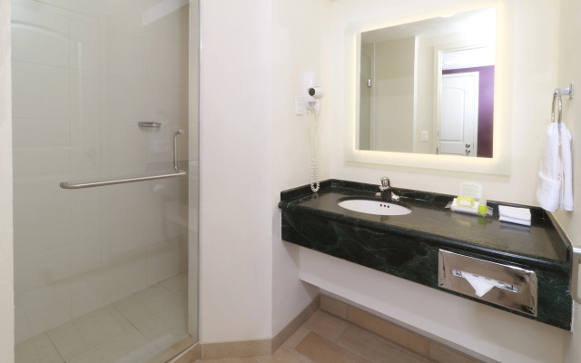 Holiday Inn Reynosa Industrial Poniente by IHG