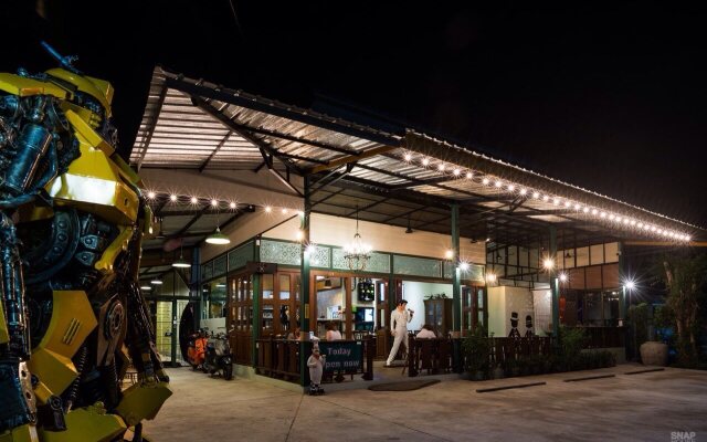 Sunday J Resort & Restaurant