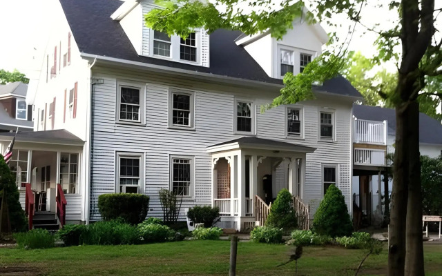 Abalonia Inn