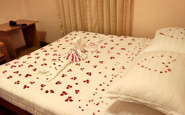 Thiri Mingalar Hotel