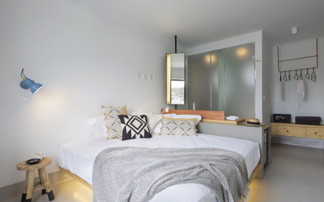 Dreambox Mykonos Suites
