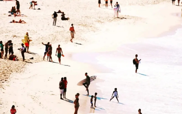 Bondi Breeze Apartment