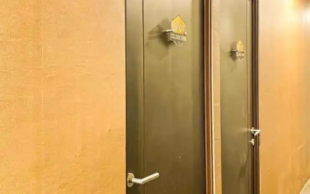 Djuragan Kamar Suhat