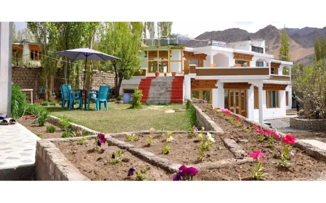 Glacier View Guest House