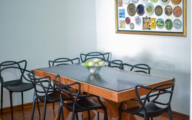 150m da praia com piscina aquecida e sauna