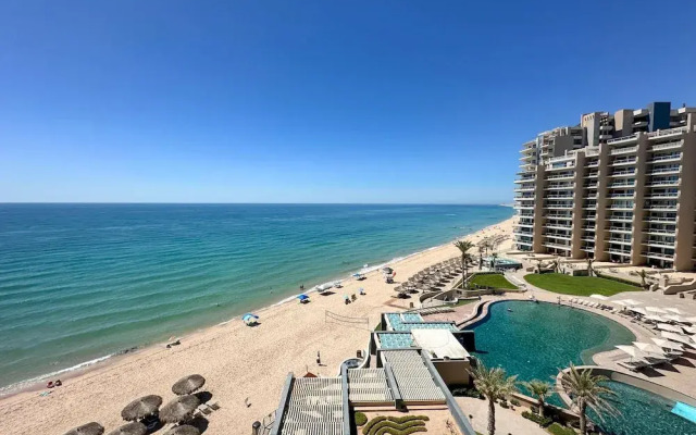 Beach Bliss Retreat 2BR Beachfront Condo