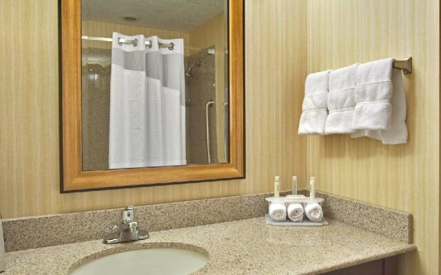 Holiday Inn Express Hotel & Suites Grants - Milan by IHG