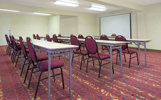 Super 8 by Wyndham El Paso Airport