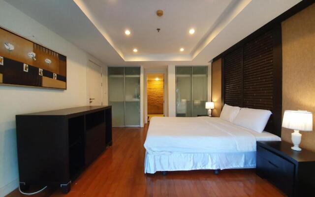 Spacious apartment with Ocean view in Panwa