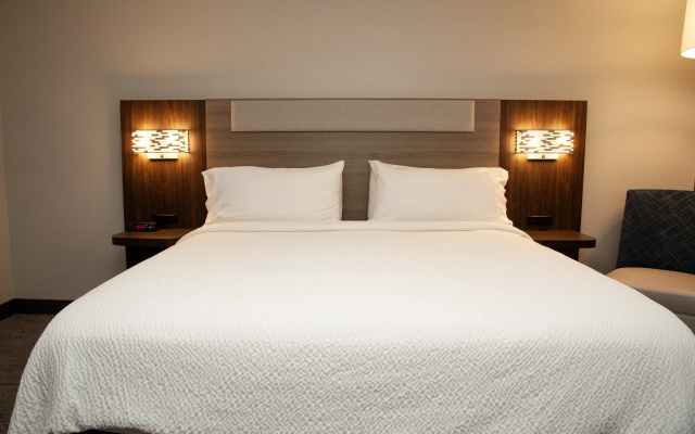 Holiday Inn Express Airport - Tucson by IHG