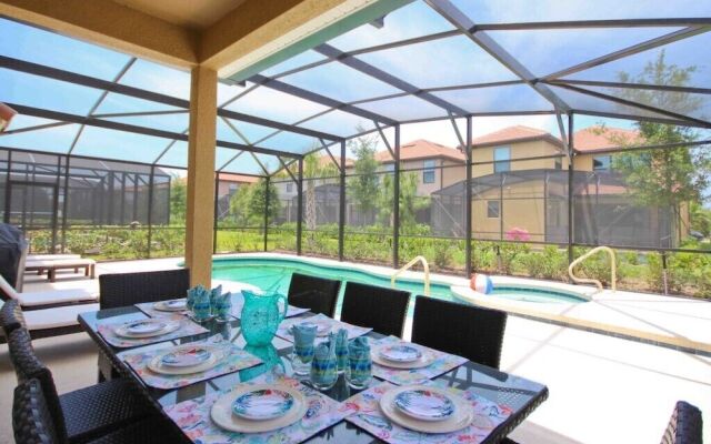 5361 Oakbourne Avenue 6 Bedroom Home