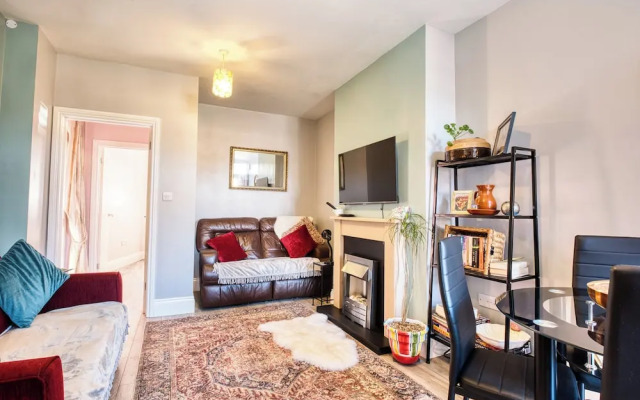 Beach, Dreamland, Restaurants Nearby- Sunny Garden