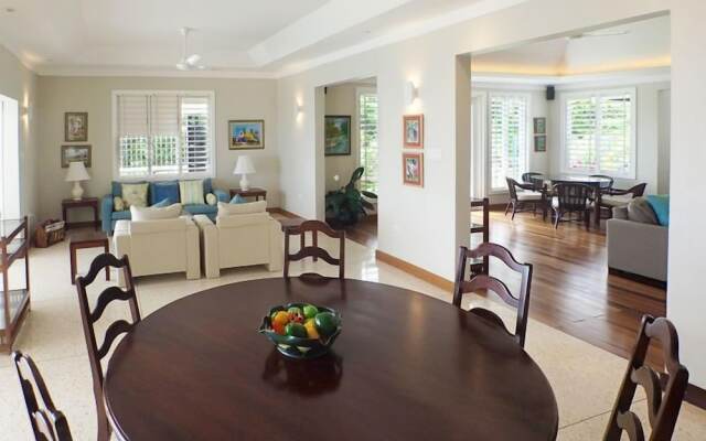 Honeycombe Villa by Jamaican Treasures