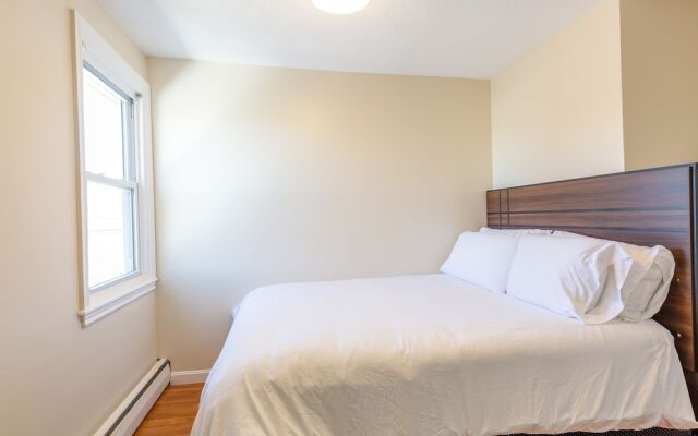 Chestnut Hill Apts by Starlight Suites