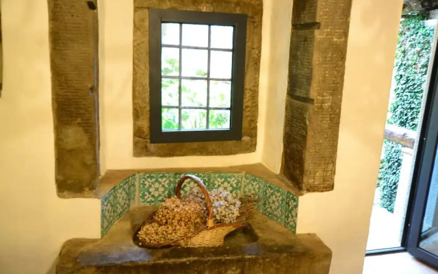 Tuscan Hideaway With Pool