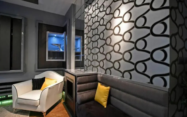 LuxuryFlat near centre on118 sqm, 3BR,2BTH,8bed,AC