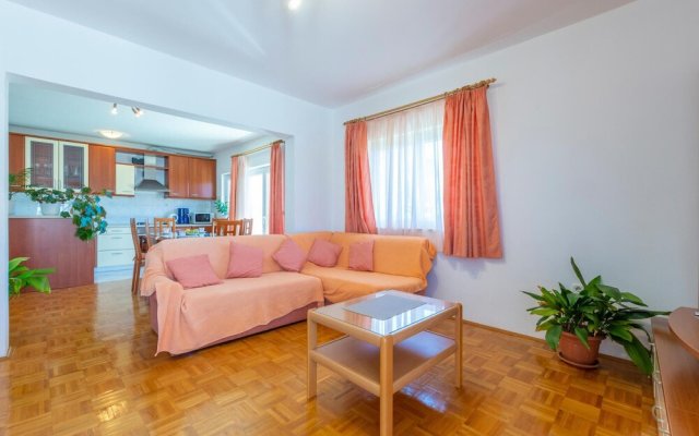 Stunning Home in Trogir With Wifi and 3 Bedrooms