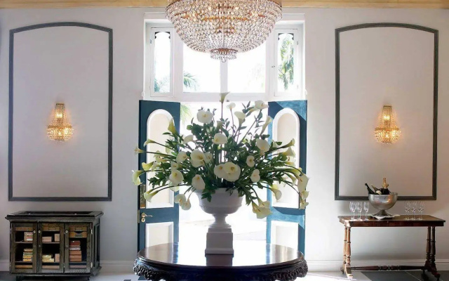 Grande Roche Hotel
