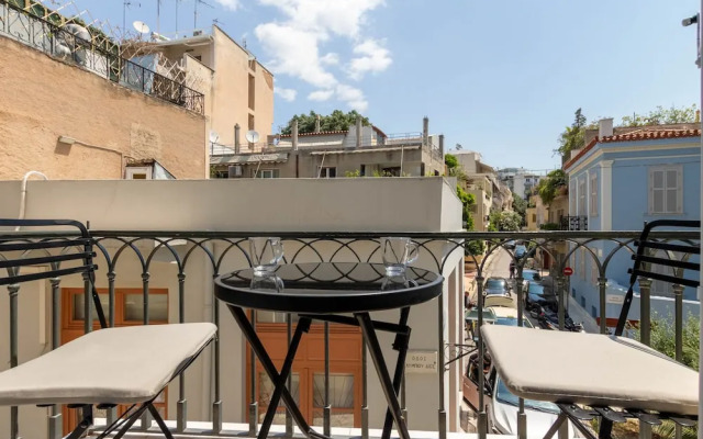 Athens Plaka Family Suites