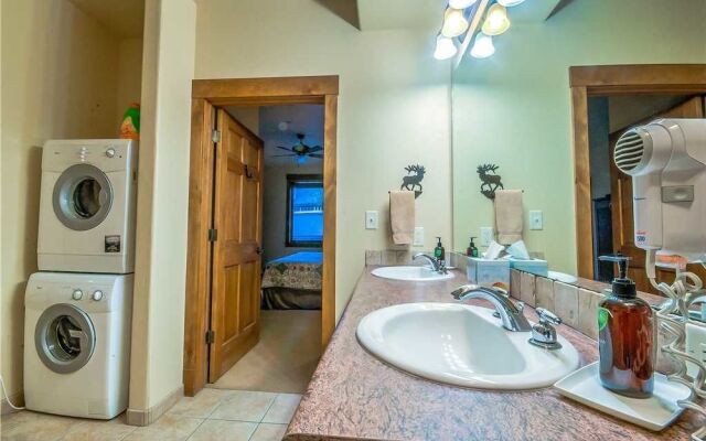 Timberline Lodge 2111