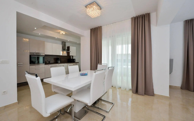 Luxury Apartments Villa Arta