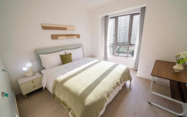 Tyms Xujiahui 2BR Apt Near Metro