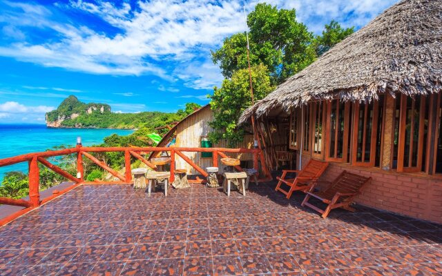 Phuphaya Seaview Resort