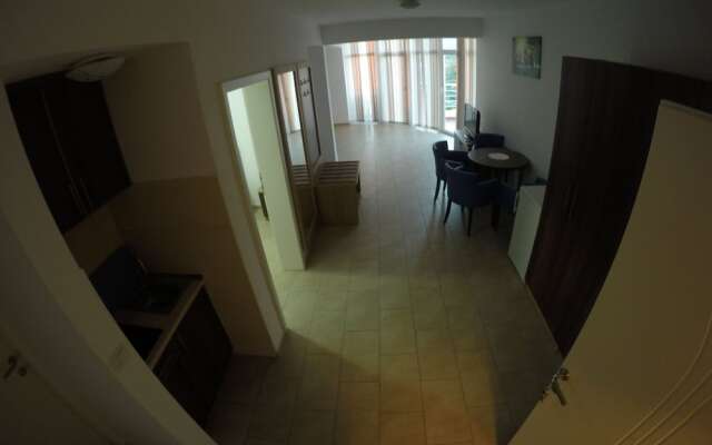 Belvedere Apartments with Seaview