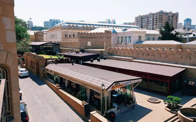 Kichik Gala Hotel