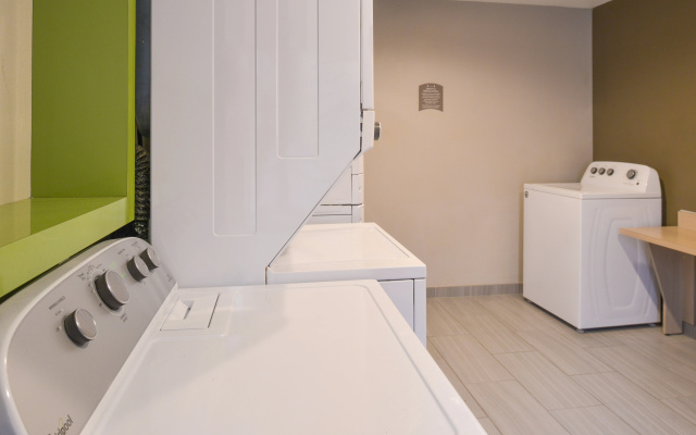 Staybridge Suites Indianapolis-Fishers by IHG