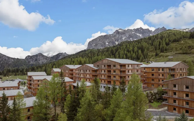 Amazing Lodge With Balcony