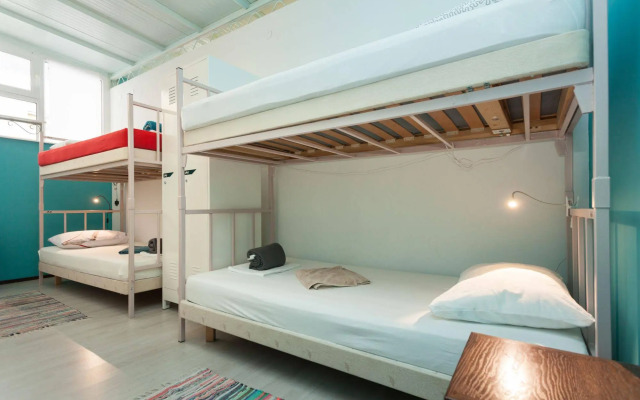 Roundabout Hostel - hostel