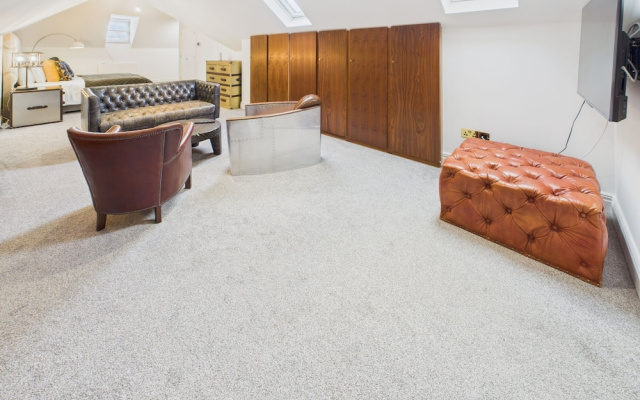 Harvax House