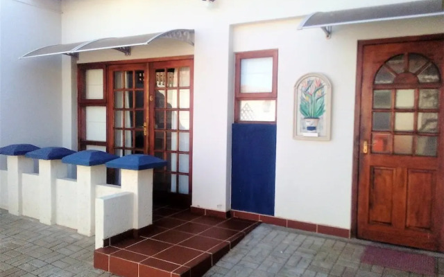 "room in B&B - Room for 6 - Amarachi Guesthouse in Swakopmund Namibia Near Beach and Malls!"