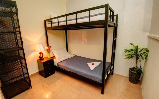 B52 Hostel