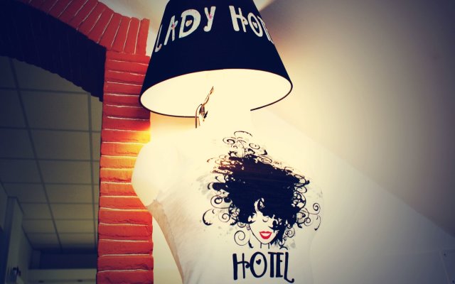 Hotel Lady