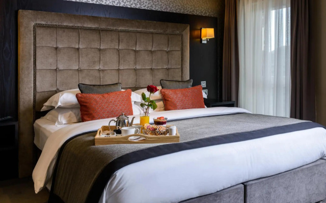 Killarney Oaks Hotel