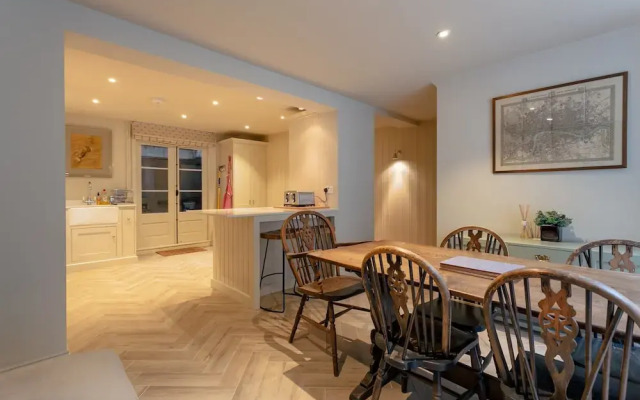 3 Bedroom Property in Whitechapel