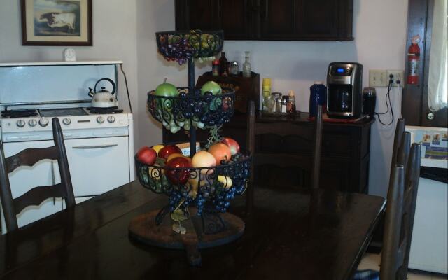 The Queen Anne House Bed and Breakfast