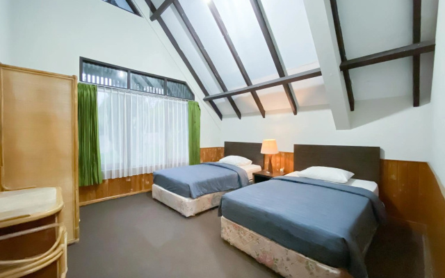 Lembang Asri Resort – Guest Rooms – Parompong