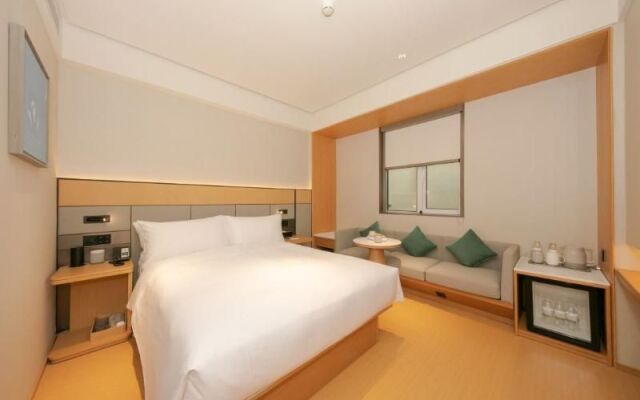 Ji Hotel(Beijing Wanda Taiwan Street store&Shijing