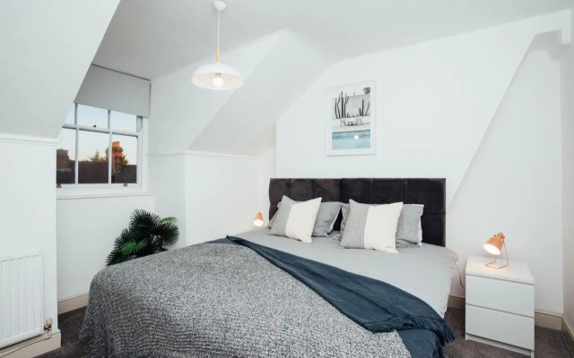 Beautifully Finished Spacious House!