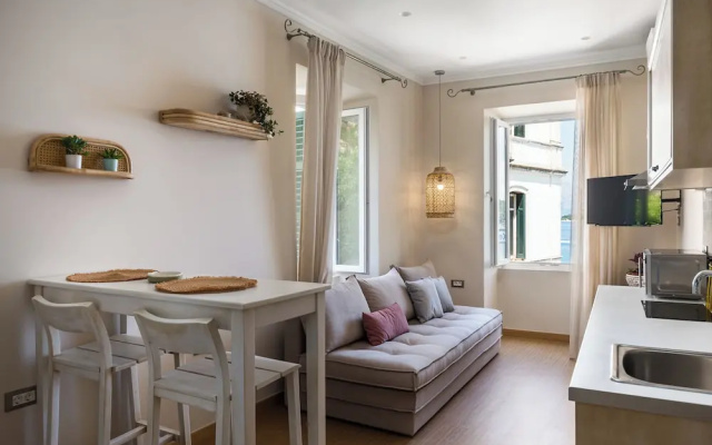 Fotiadis Family Luxury Suites by Konnect