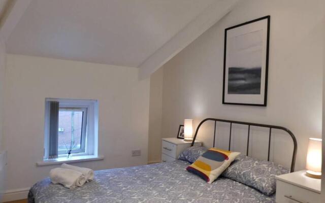 2 bedroom apartment Nr City Centre, Uni & Parks
