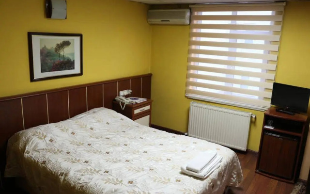 Yeni Hotel