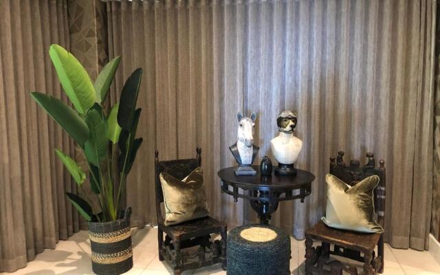 Clifton YOLO Spaces – Clifton Mansion Villa