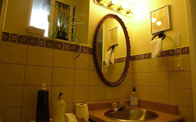 Vancouver Garden Family Suite