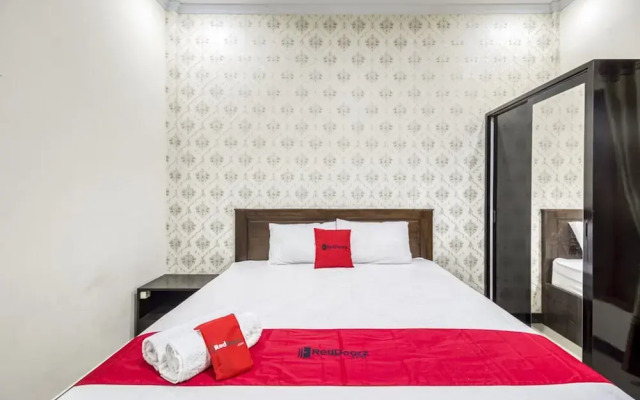 RedDoorz Syariah near Bandara Adisucipto Yogyakarta