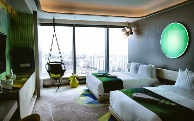 W Suzhou